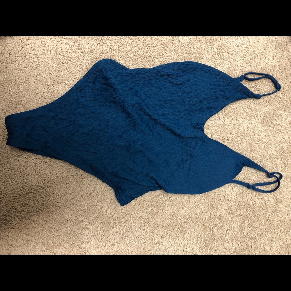 One piece bathing suit